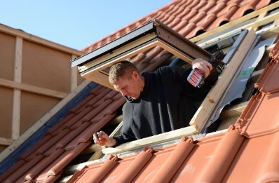 Pose de fenêtres de toit Velux à Mensignac